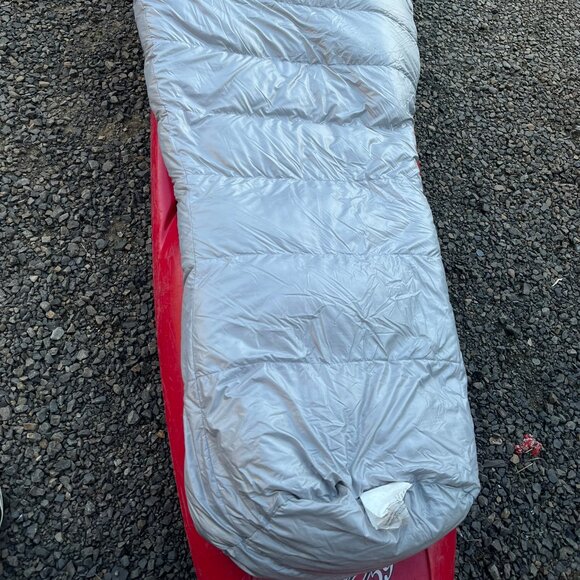 REI Magma 30F DOWN Sleeping Bag 850FP Ultralight 22oz. Womens Regular - Picture 4 of 9